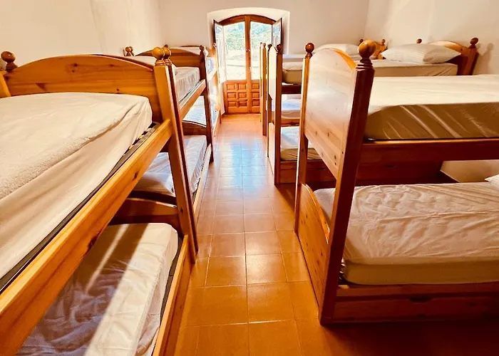 Hostel Pinares - La Casona De Revenga